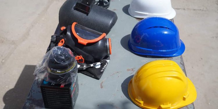 1.8 مليون جنيه لتدعيم مهمات السلامة والصحة المهنية للعاملين بمياه سوهاج