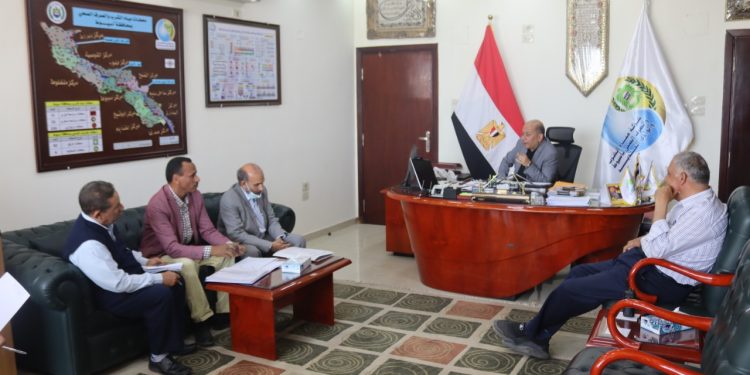 مياه أسيوط تناقش إجراءات استلام 5 محطات رفع صرف صحي لخدمة 150 ألف مستفيد بساحل سليم
