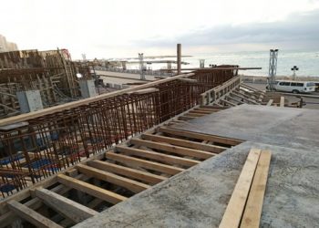 وزير الإسكان: 65% نسبة إنجاز مشروع نفق وكبارى أنور السادات بمنطقة المنتزه فى الإسكندرية