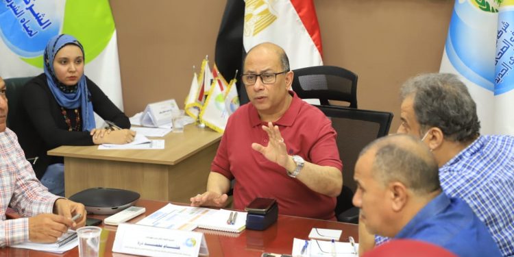 مياه أسيوط تشكل وحدة متابعة لتنفيذ 231 ألف وصلة منزلية للصرف الصحي بــــ150 قرية ضمن حياة كريمة