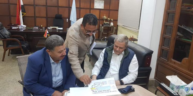 رئيس القابضة للمياه يتابع مشروعات مبادرة حياة كريمة بكفر الشيخ