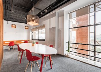 IWG توقع عقد شراكة مع “اجيك للتطوير العقاري” لتلبية الطلب المتزايد على العمل المرن