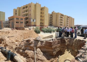 إحلال خط مياه بطول 650م.. رئيس مياه الإسكندرية يتابع أعمال مشروعات مبادرة حياة كريمة