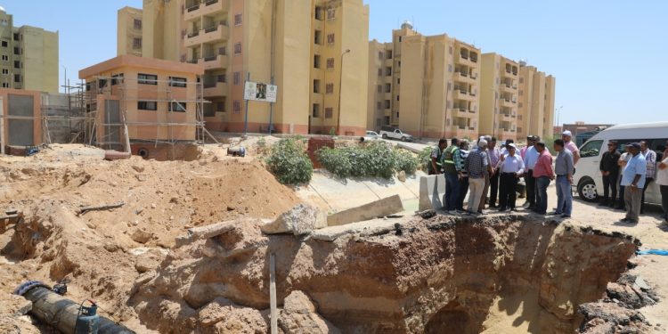 إحلال خط مياه بطول 650م.. رئيس مياه الإسكندرية يتابع أعمال مشروعات مبادرة حياة كريمة