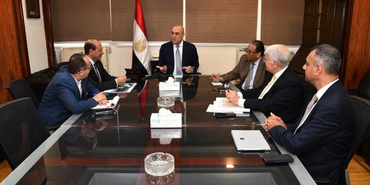 بارتفاع 131م.. وزير الإسكان يتابع تقدم الأعمال بمشروع سد “جوليوس نيريرى” الكهرومائية على نهر روفيجى فى تنزانيا