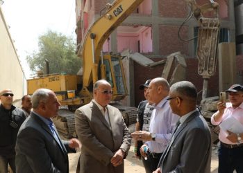 محافظ القاهرة: إزالة  212 عقار بالنزهة وصرف تعويضات لأصحابها