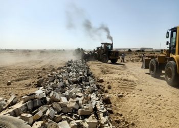 وزير الإسكان: إزالة التعديات على 2642 فدانا داخل كردون مدينة الفشن الجديدة بالتعاون مع الشرطة