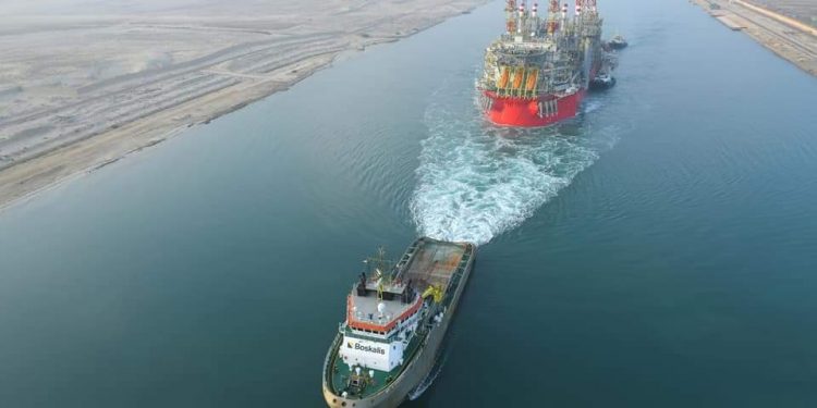 بحمولة 92.6 الف طن.. أحدث وحدة لإنتاج وتخزين الغاز الطبيعي المسال ENERGEAN POWER تعبر بأمان قناة السويس