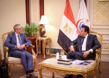 “الصحة” تبحث مع “إليكتريك الأمريكية” توفير أجهزة طبية تعمل بالذكاء الاصطناعي