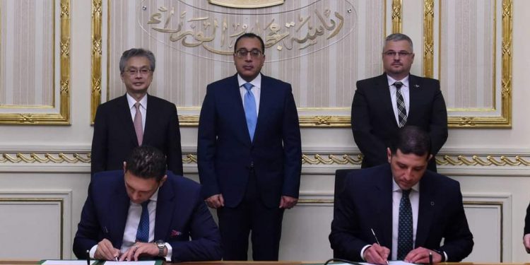 مدبولي يشهد توقيع مذكرة تفاهم لإقامة أكبر مصنع لـ”سومیتومو” اليابانية في مصر