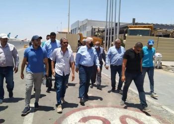 بتكلفة 450 مليون جنيه.. رئيس المقاولون العرب يتفقد أعمال تطوير مطار شرم الشيخ