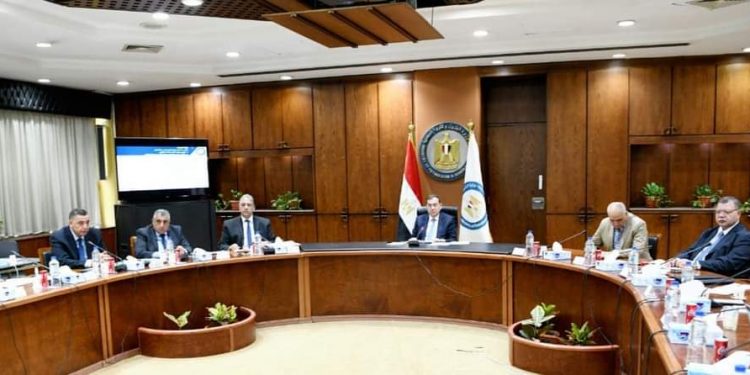 البترول: بدء اجراءات إقامة منطقة بترولية جديدة بالتبين