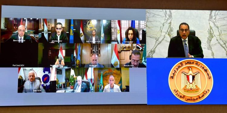 مدبولى: إزالة أى مخالفة بناء على الأراضى الزراعية وإيقاف حصول المخالفين على الدعم التمويني