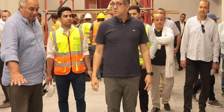 جولة تفقدية لوزير السياحة بالمتحف اليوناني الروماني