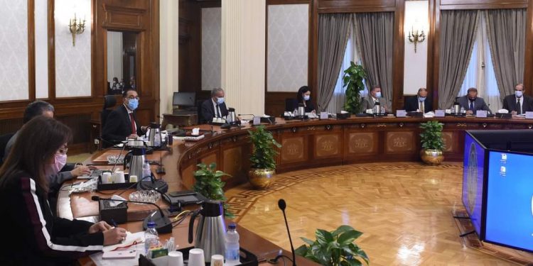 رئيس الوزراء: الملف الاقتصادي يحتل أولوية قصوى على أجندة عمل الحكومة