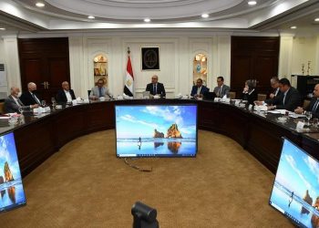 وزير الإسكان يلتقى شركات المقاولات العاملة بمشروعات العاصمة الإدارية