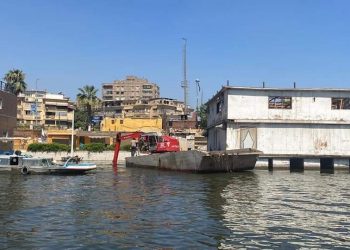 وزارة الرى تزيل 4 عائمات مخالفة بمنطقتى الكيت كات والعجوزة