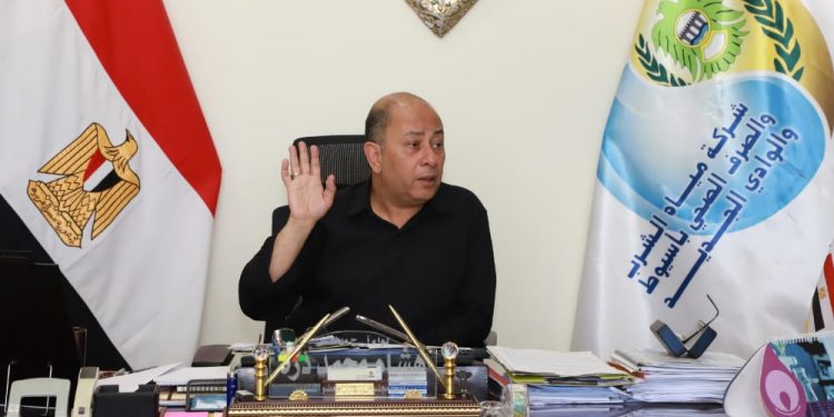 تستوعب 105 ألف م3.. مياه أسيوط تتابع أعمال الإحلال والتجديد لمحطة صرف صحي عرب المدابغ