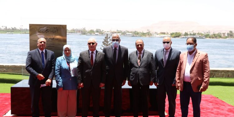 على 40 ألف متر.. وضع حجر أساس مشروع “فورسيزونز” الأقصر على أرض السلطانة ملك