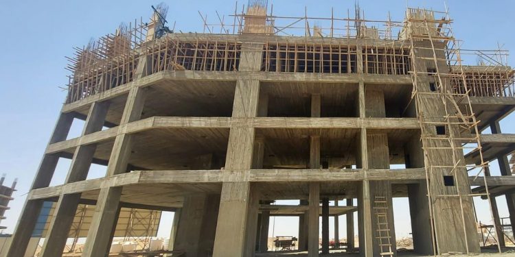 «CCR DEVELOPMENTS» تنهي 60% من الأعمال الخرسانية بمشروع «فرونت جيت»