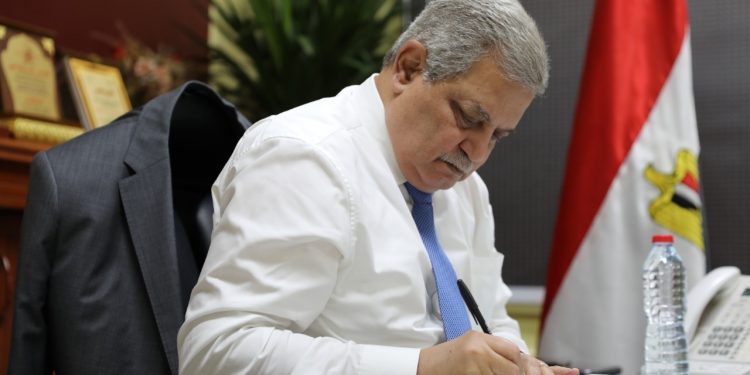 القابضة للمياه: تدعيم دور إدارات الصرف الصناعى للحد من مخاطر التلوث والحفاظ على الاستثمارات