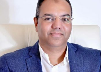 بشير مصطفى: القرارات جاءت استجابة سريعة لمطالب المطورين وتسهم فى تنشيط السوق العقاري