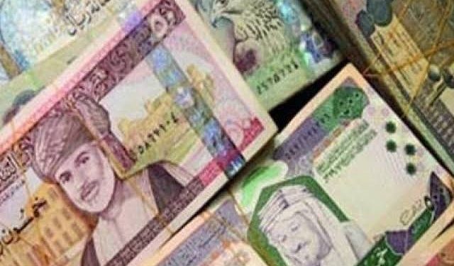 استقرار “الريال السعودي” وارتفاع باقي العملات العربية