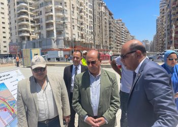 رئيس “المركزي للتعمير” يتفقد مشروع نفق وكبارى شارع 45 “أنور السادات” بمنطقة المنتزة بالإسكندرية