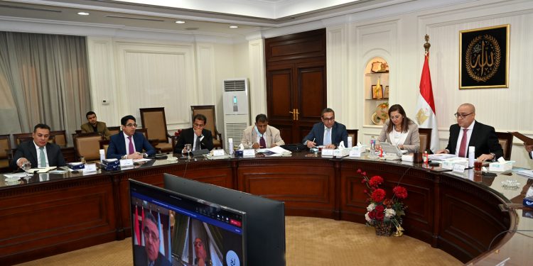 وزير الإسكان يترأس اجتماع مجلس إدارة الهيئة العامة للتنمية السياحية