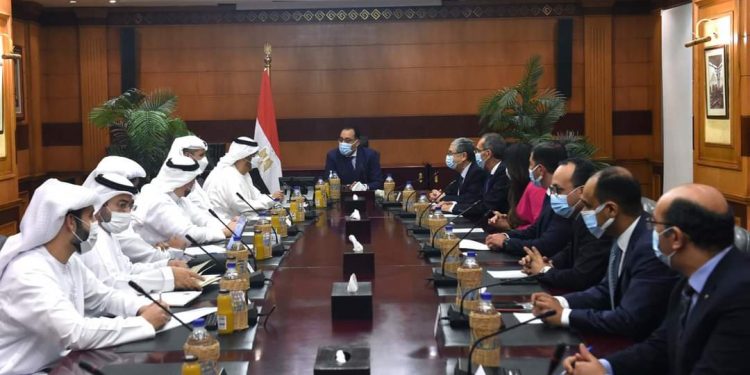 رئيس الوزراء يلتقى وزير الصناعة والتكنولوجيا المتقدمة الإماراتى والوفد المرافق له