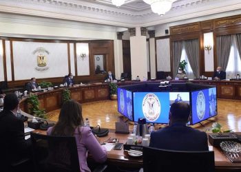 رئيس الوزراء يتابع الموقف التنفيذي لمنظومة النقل الذكي