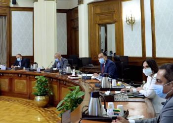 رئيس الوزراء يستعرض المخطط العام لمشروع “العلمين ريفييرا” السياحي