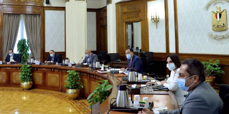 رئيس الوزراء يستعرض المخطط العام لمشروع “العلمين ريفييرا” السياحي