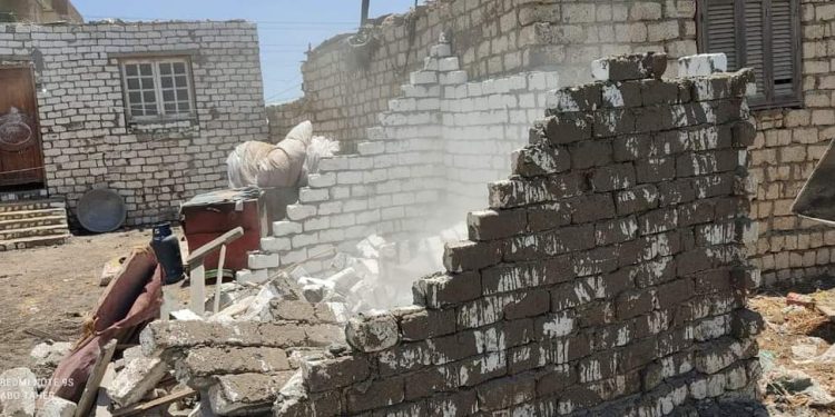 القصير يتابع التعديات على الأراضي الزراعية على طريق مصر اسكندرية الزراعي