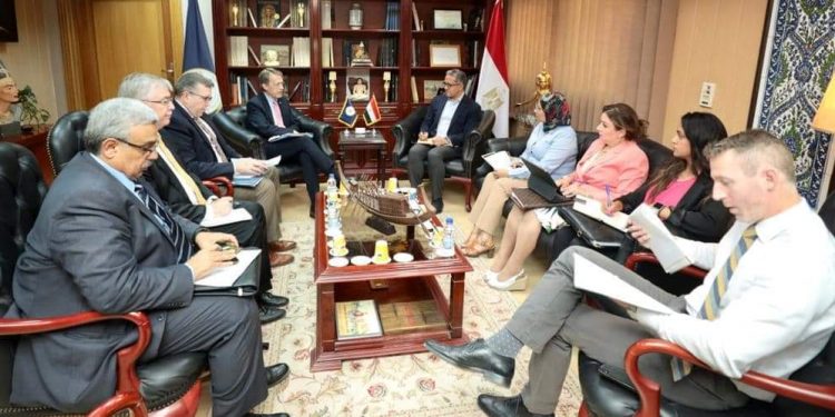 العناني يبحث تعزيز سبل التعاون مع الوكالة الأمريكية للتنمية الدولية (USAID)