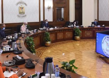 رئيس الوزراء يتابع التحضيرات الخاصة باستضافة مصر للدورة الـ27 لمؤتمر تغير المناخ