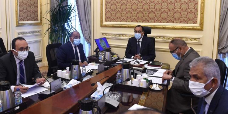 تجاوزت 280 الف طلب.. رئيس الوزراء يتابع موقف تقنين أوضاع اليد على أراضي الدولة