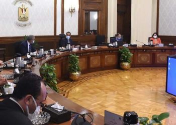 “مدبولي” يستعرض مقترحات إعداد حزمة حماية اجتماعية استثنائية