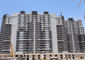 باستثمارات 611 مليون جنيه.. العصار يتفقد استمرار العمل بمشروع إنشاء أبراج ماسبيرو