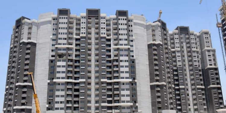 باستثمارات 611 مليون جنيه.. العصار يتفقد استمرار العمل بمشروع إنشاء أبراج ماسبيرو