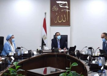 “مدبولي” يتابع استعدادات استضافة مصر لمؤتمر تغير المناخ COP27