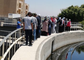 مياه أسيوط تنظم زيارة لطلاب كلية الزراعة لمحطة عرب المدابغ للتعرف على مراحل تنقية المياه