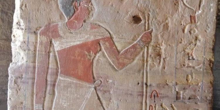 بدء مشروع ترميم وتطوير عدد من مقابر النبلاء وقبة الهواء بأسوان