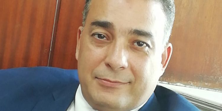 المستشار القانوني هيثم السايس: نصائح أساسية يجب مراعاتها قبل التوقيع على عقد شراء وحدتك السكنية