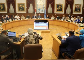 محافظ القاهرة يتابع إجراءات تطوير القاهرة التاريخية