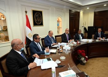اجتماع وزير الإسكان ومحافظ القاهرة لتسكين العائدين لماسبيرو