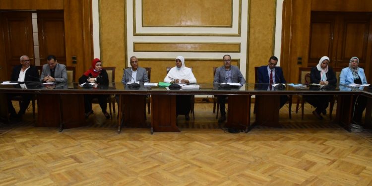 مسئولو “الإسكان” ومديري المديريات بالمحافظات للتنسيق يناقشون دفع عجلة العمل بمنظومة الإسكان والمشروعات القومية