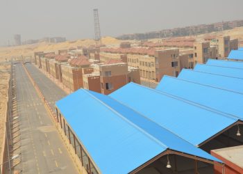 تضم 960 محل.. الإسكان: اليوم مزاد علنى لبيع محال تجارية بالسوق التونسي بمدينة 15 مايو