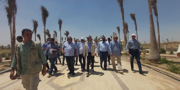 بطول 10 كم.. وزير الإسكان يتابع سير العمل بمشروع “كابيتال بارك” بالعاصمة الادارية