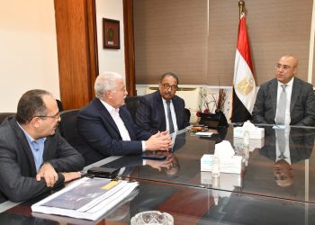 بارتفاع 131 متر.. وزير الإسكان يتابع الموقف التنفيذي لمشروع سد “جوليوس نيريرى” على نهر روفيجى بتنزانيا